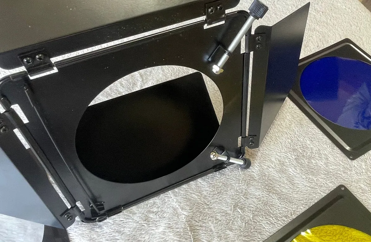 Professional barn door honeycomb grid - Image 3