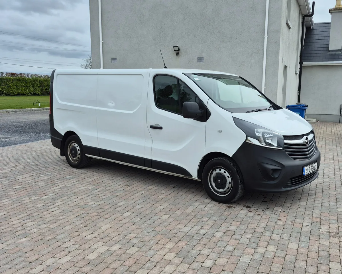 2019 Opel Vivaro - Image 1