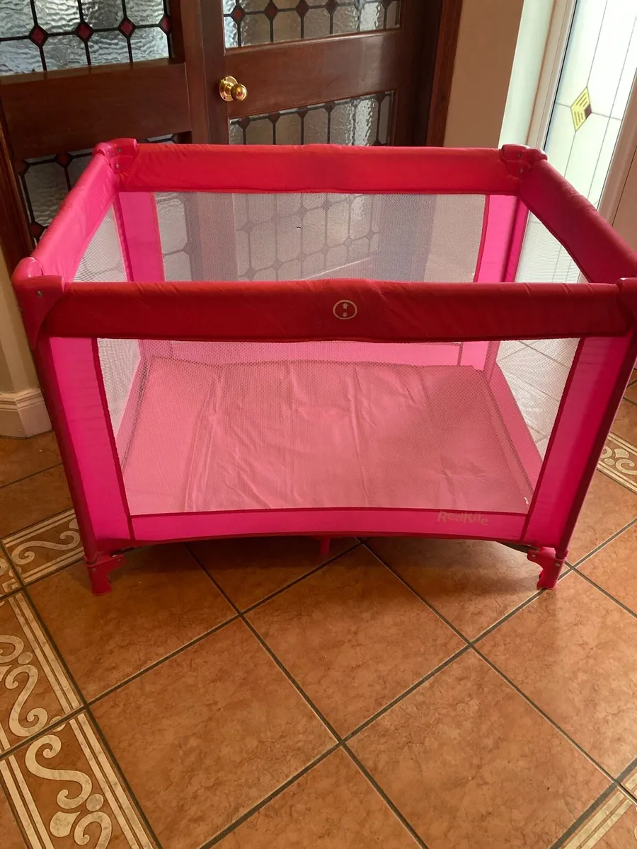 Travel cot - Image 2