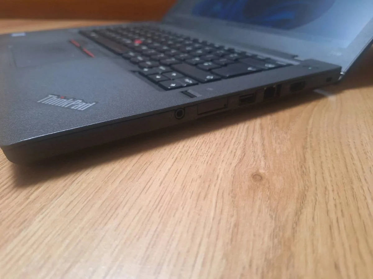 Lenovo Thinkpad T460 - Image 4