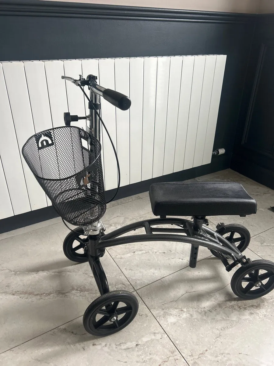 Knee scooter - Image 1