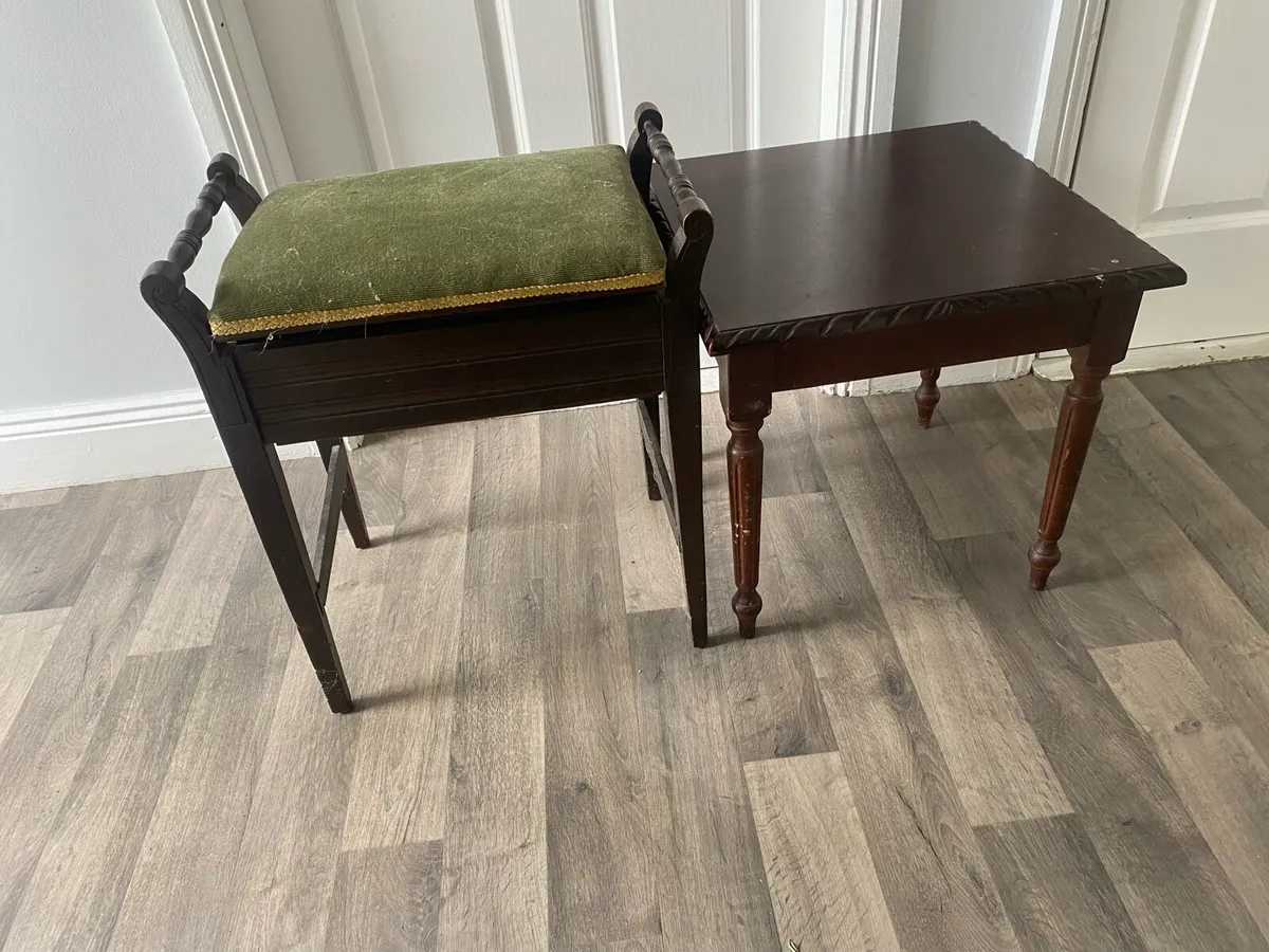 Table and music seat