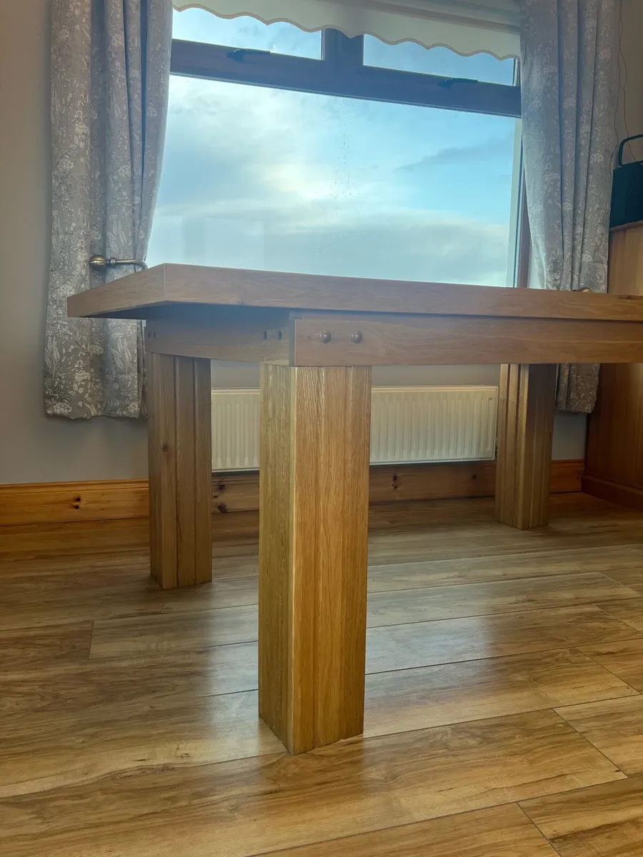 Dining table - Image 4