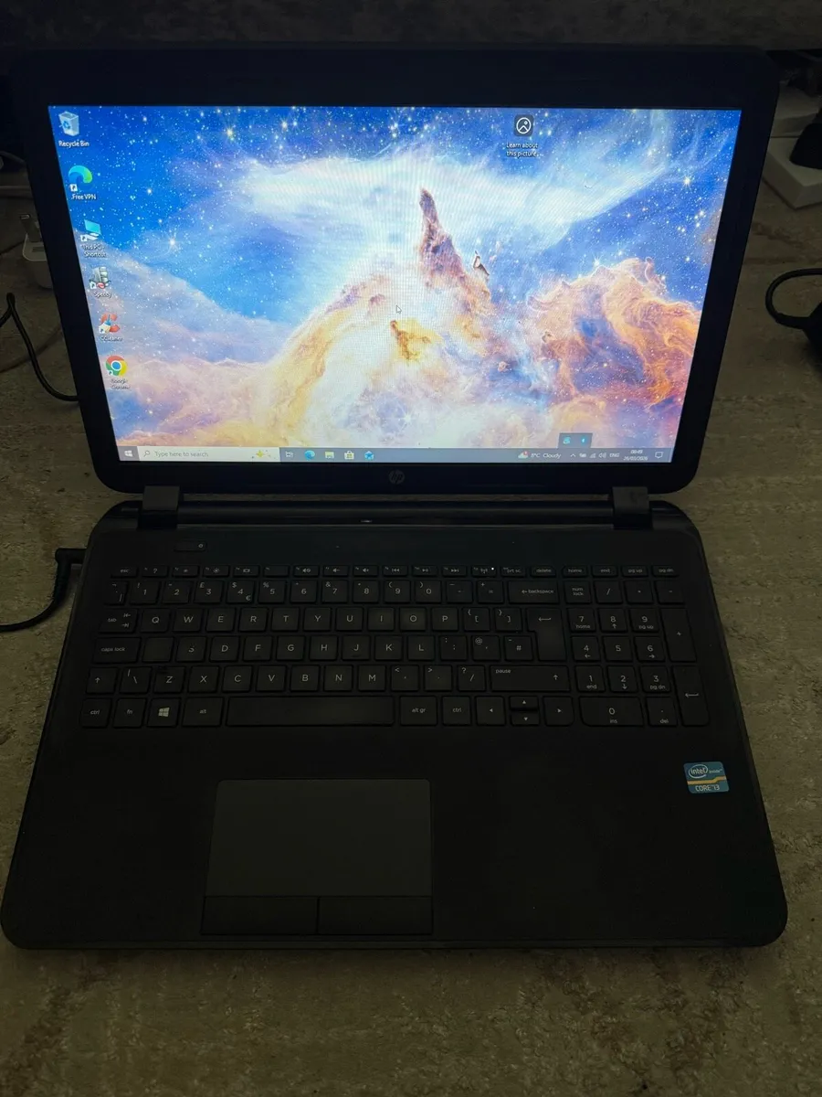 Hp i3 laptop - Image 1