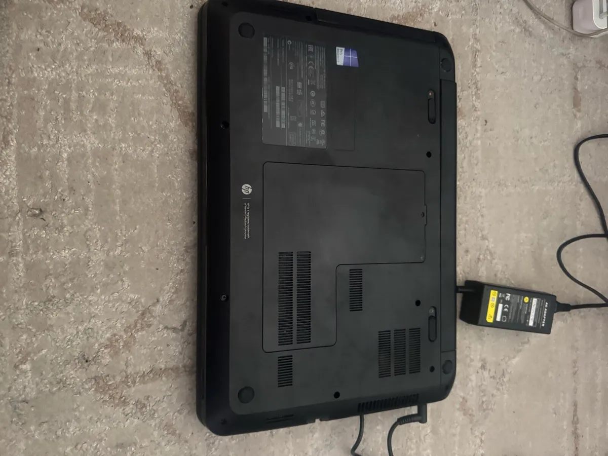 Hp i3 laptop - Image 2