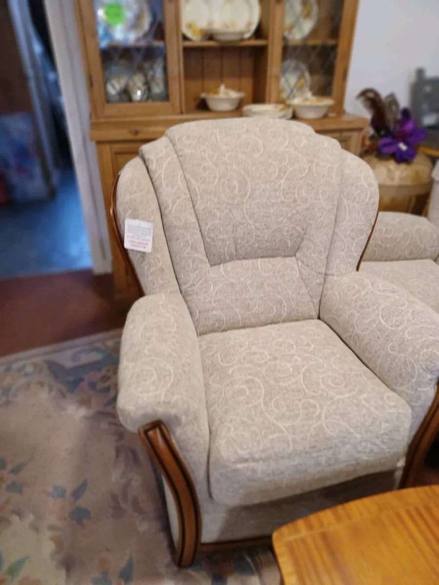 New suite of furniture  3  1  1 - Image 3