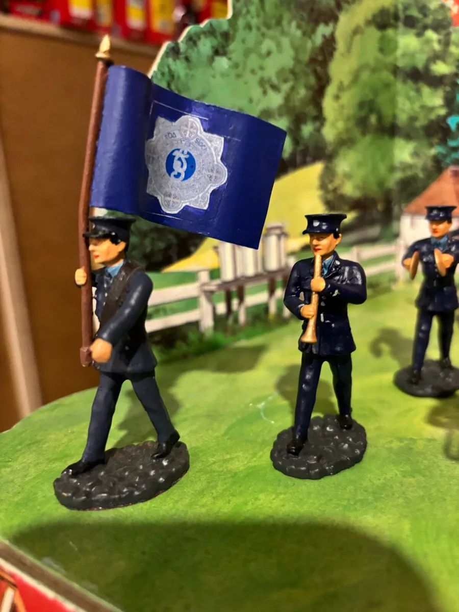 1/32 Scale Garda Band Figures - Image 4