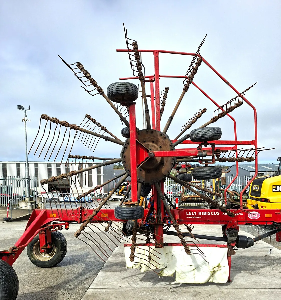 Lely 745 rake - Image 4