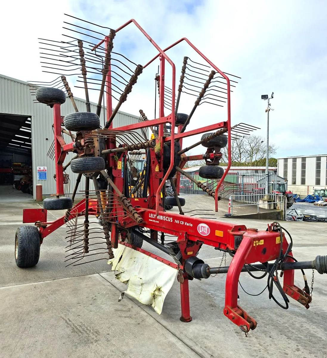 Lely 745 rake - Image 1