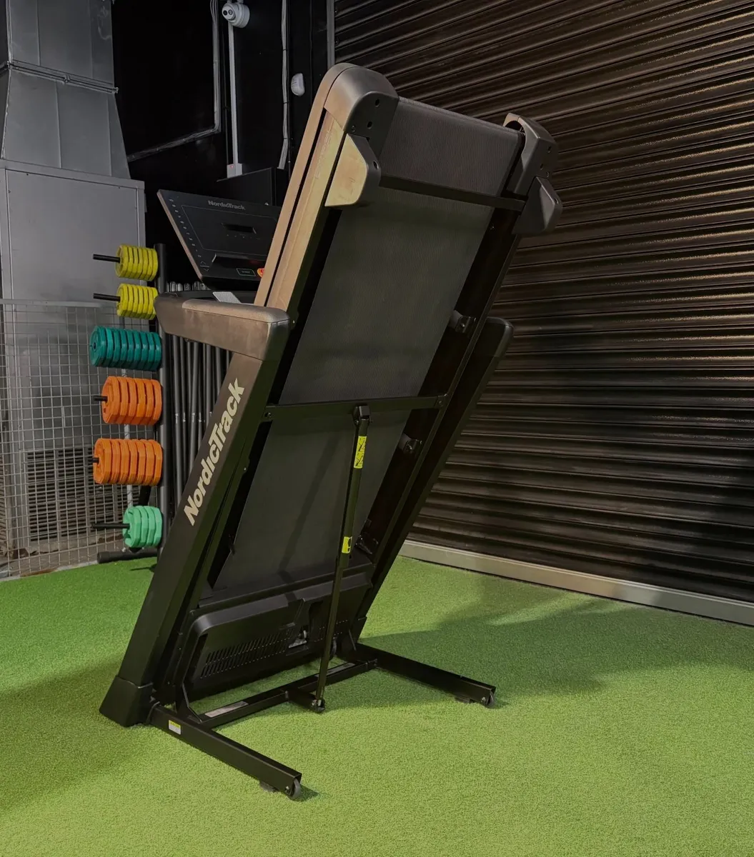 NordicTrack EXP 5i Treadmill - Image 2