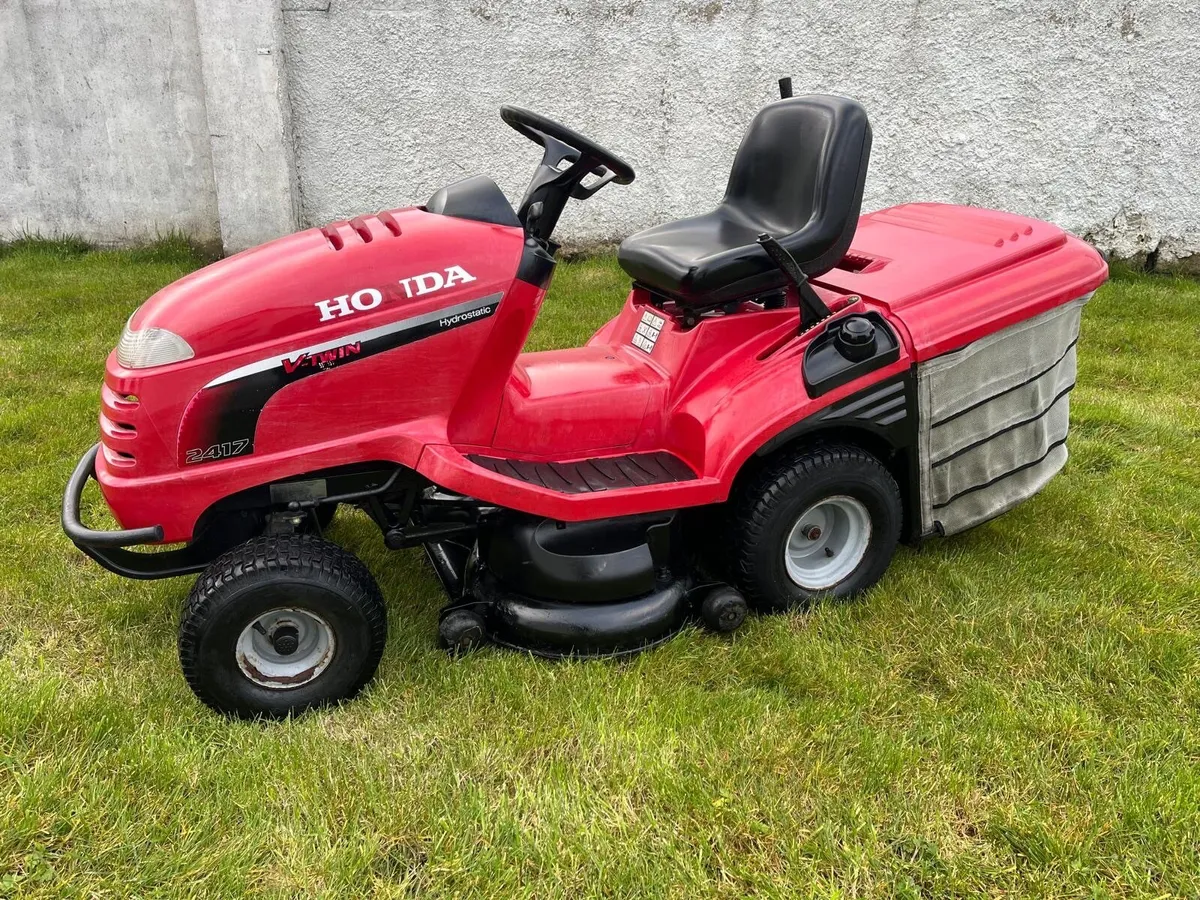Honda 2417 hydrostatic ride on lawnmower - Image 3