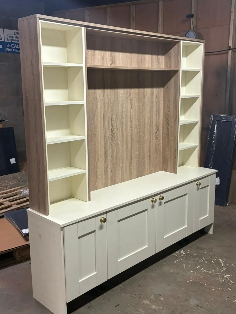 Sitting Room Unit - Image 1