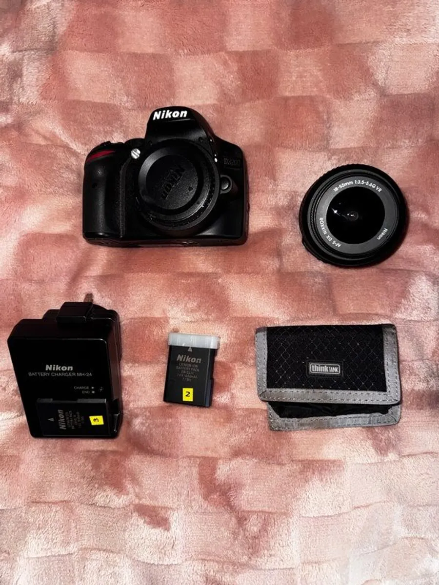 Nikon D3200 - Image 2