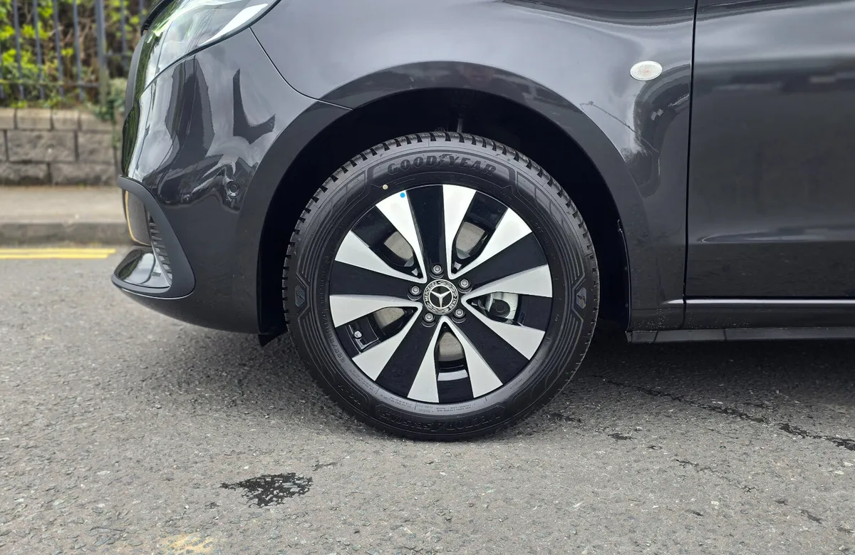 Mercedes Vito 119E SELECT - Image 4