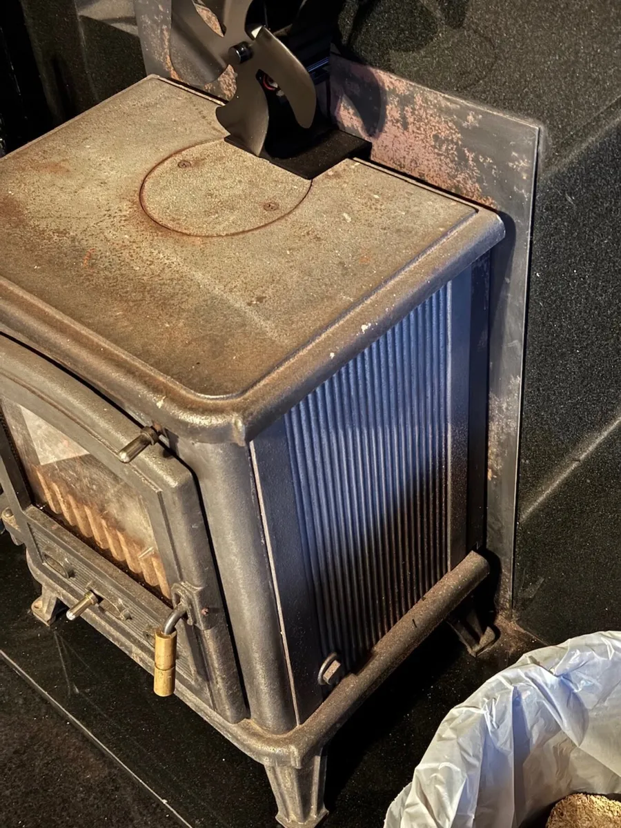 Old Wood Burning Stove (FREE for Collection) - Image 2