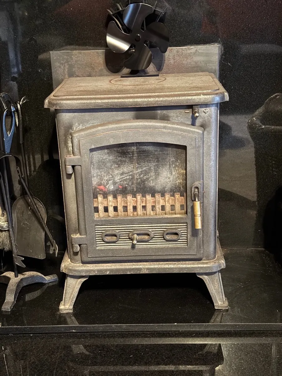 Old Wood Burning Stove (FREE for Collection) - Image 1