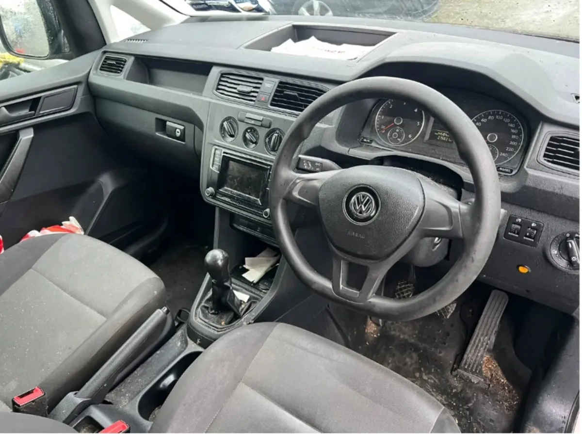 2017 Vw Caddy 2.0 Tdi Driving - Image 2