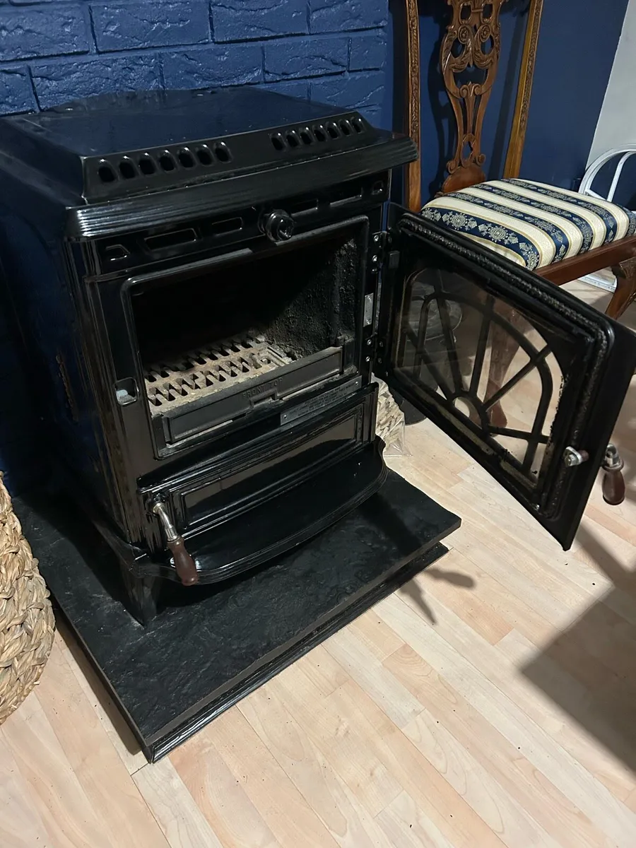 Stanley stove - Image 4