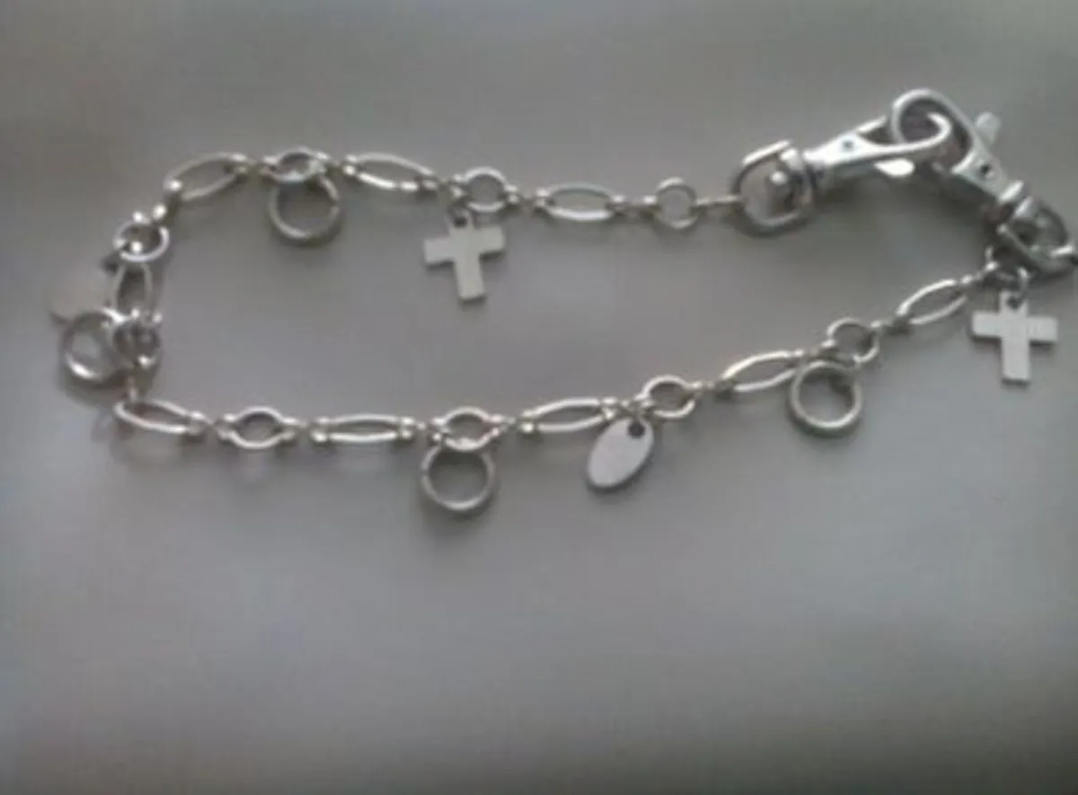 Choker Style Charm Necklace.