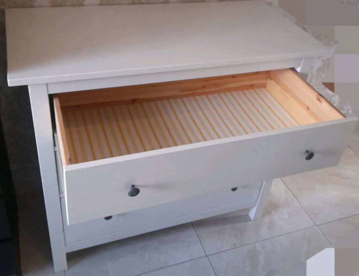 Chests of drawer for sale - Image 2