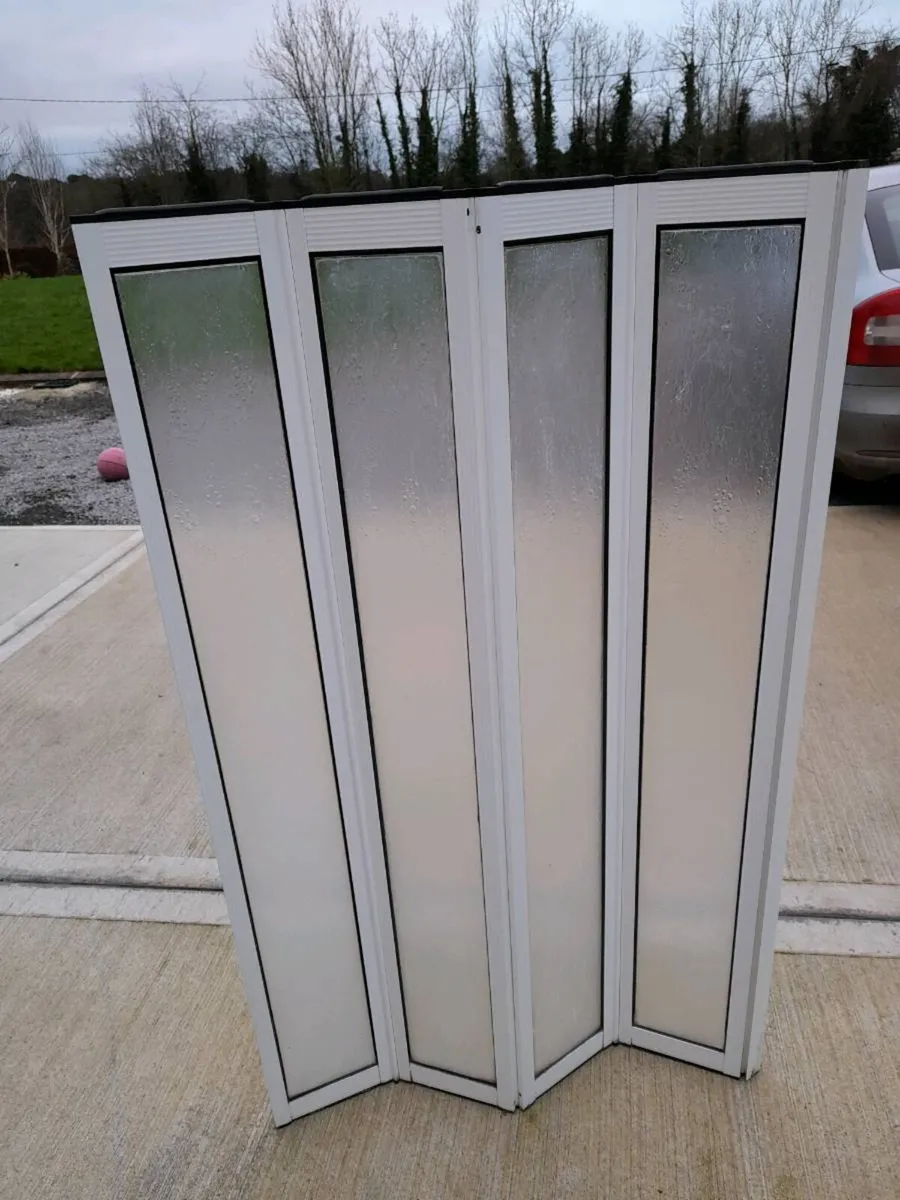 Shower Door for bath - Image 4