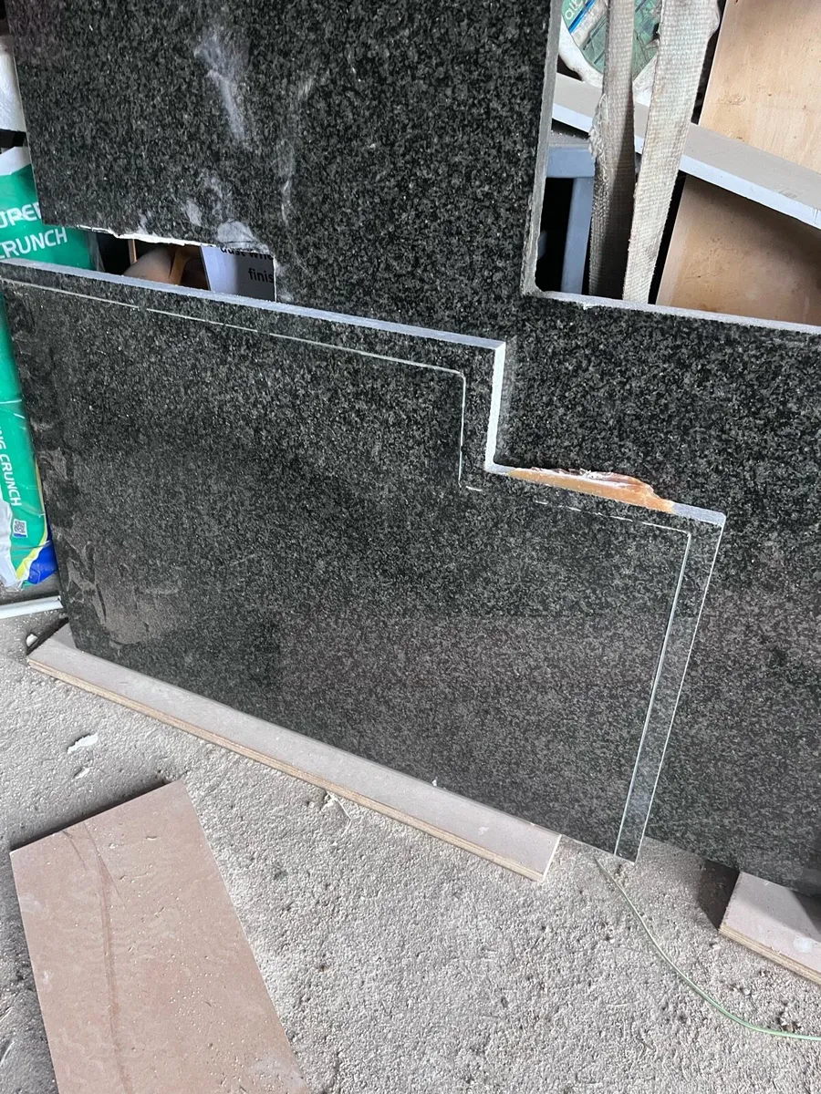 Black quartz counter top - Image 3