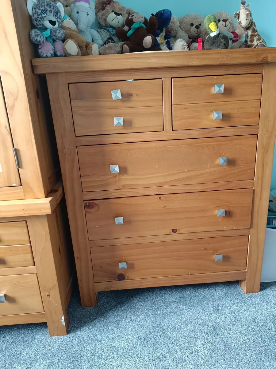 Bedroom furniture - Image 3