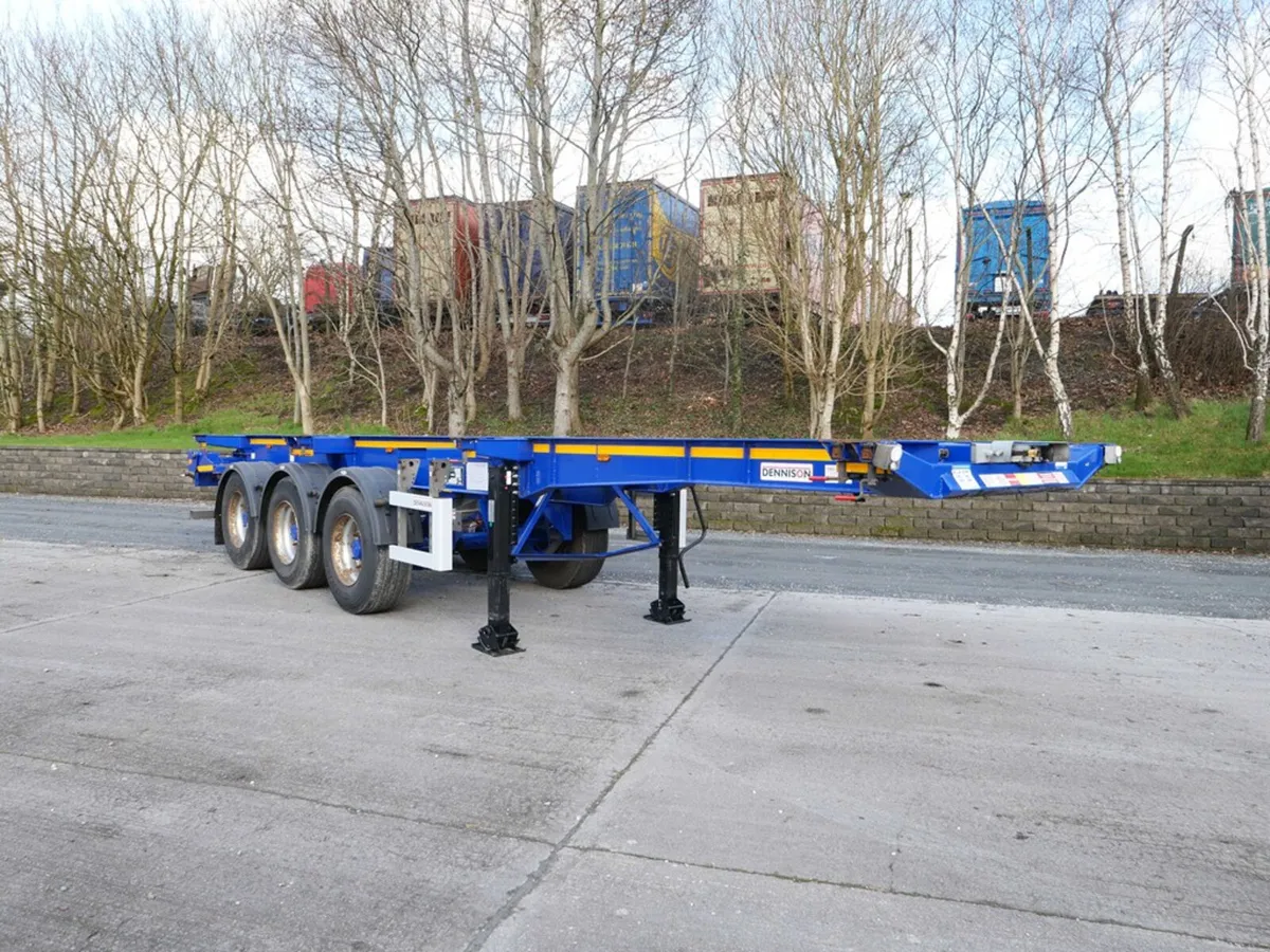 2022 Dennison Sliding Skeletal 3 Axle T2-01966 - Image 1