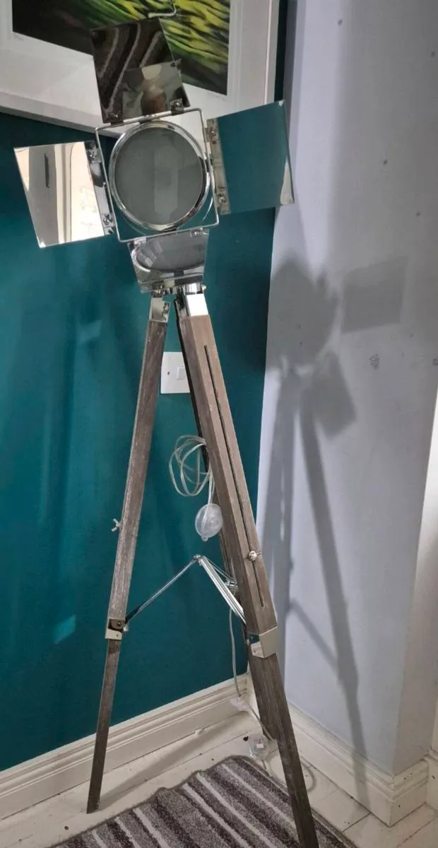 Floor standing light, brand new, never used - Image 1
