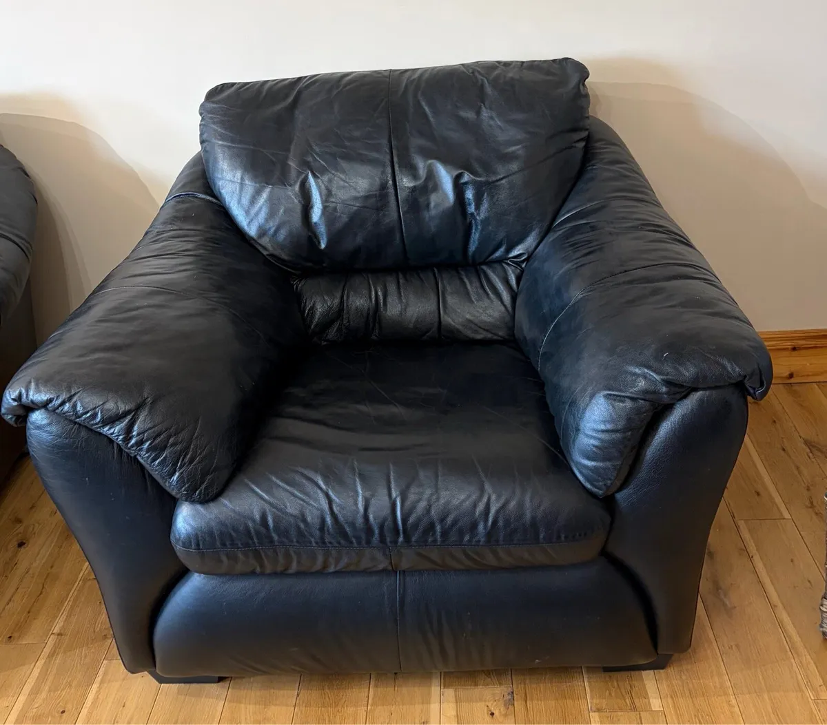 Black Leather Sofa Set- 3 Seater + 2 armchairs - Image 3