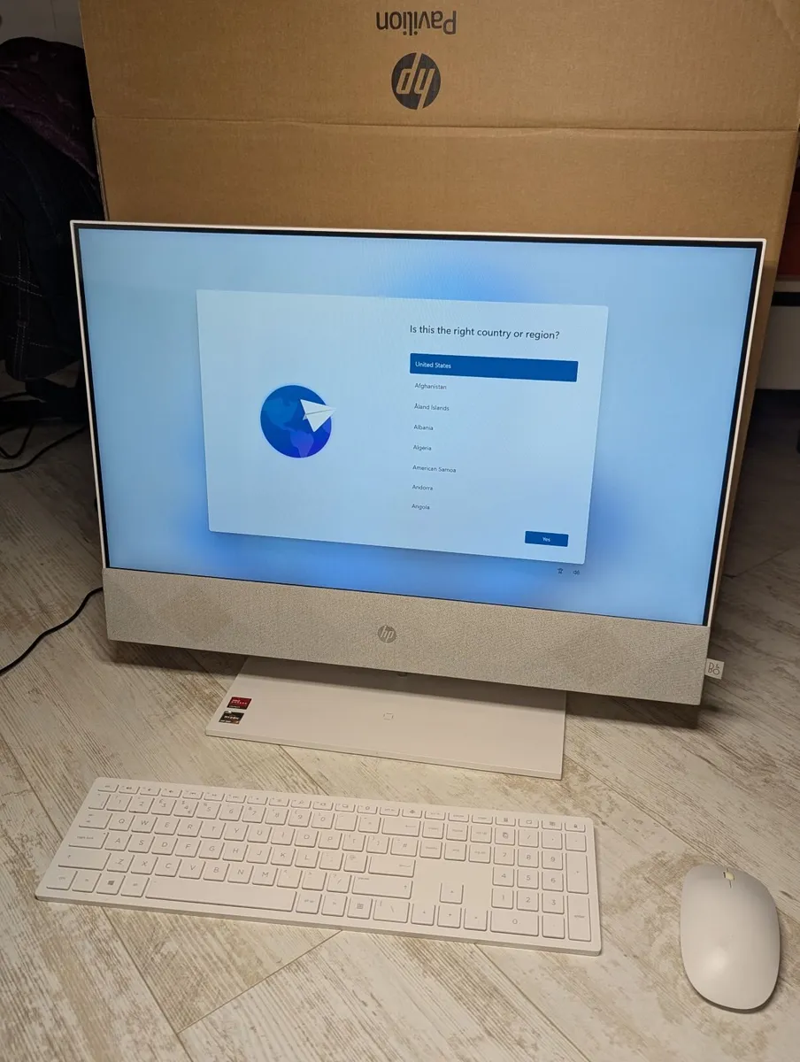 All-in-one PC - Image 1