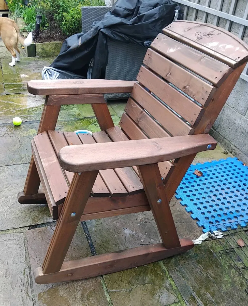 Rocking chair garden - Image 1