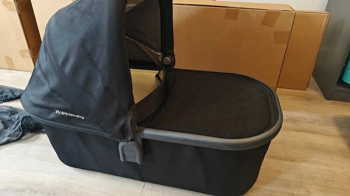 UPPAbaby Vista V1 Bassinet - Image 1