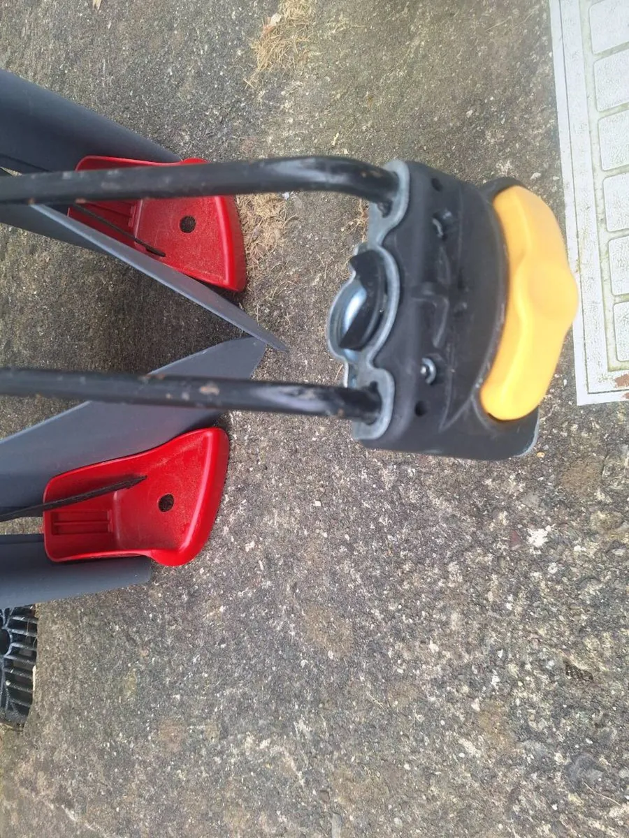Child seat for bike - Image 2