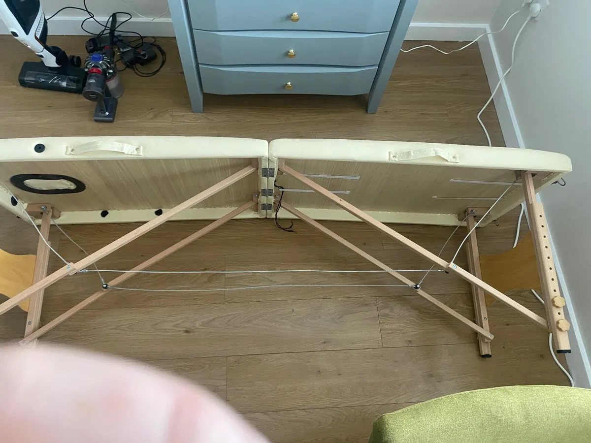 Portable Folding Massage Table – €90 - Image 2
