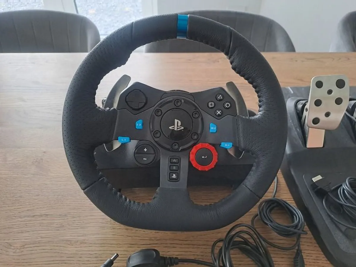 Logitech g29 steering wheel and pedals - Image 3