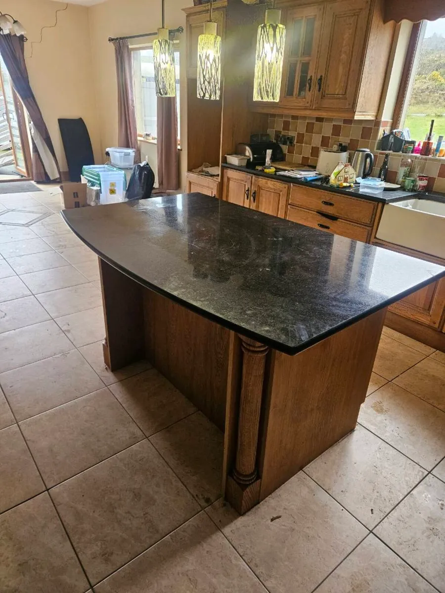 Kitchen island - Image 2