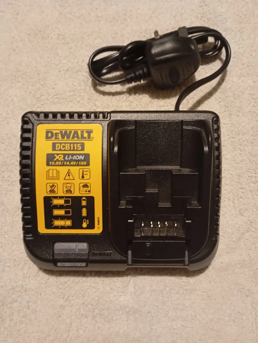 DeWalt Charger
