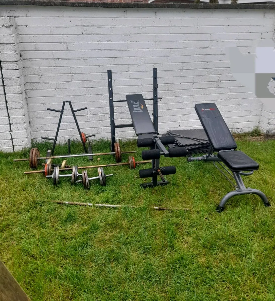 Weights & benches - Image 1
