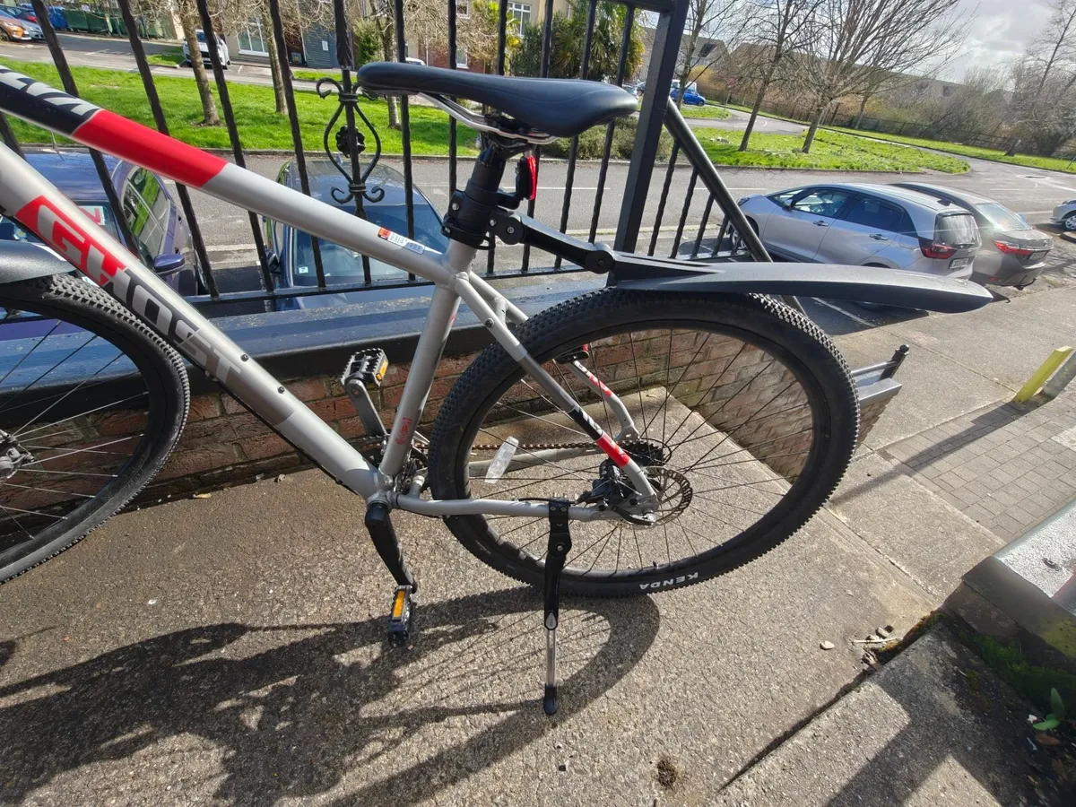 Bicycle in great condition  for sale - Image 3