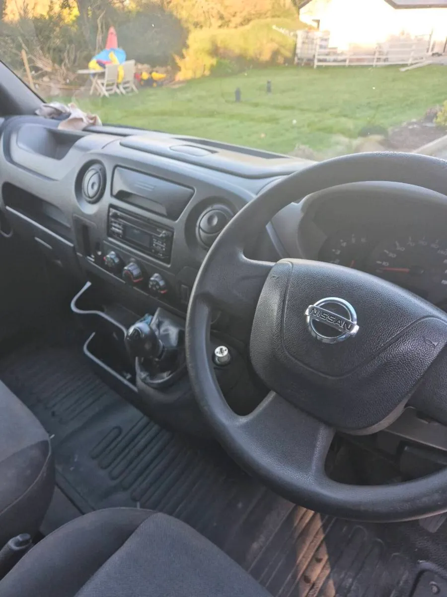 Nissan nv400 twin wheel - Image 3