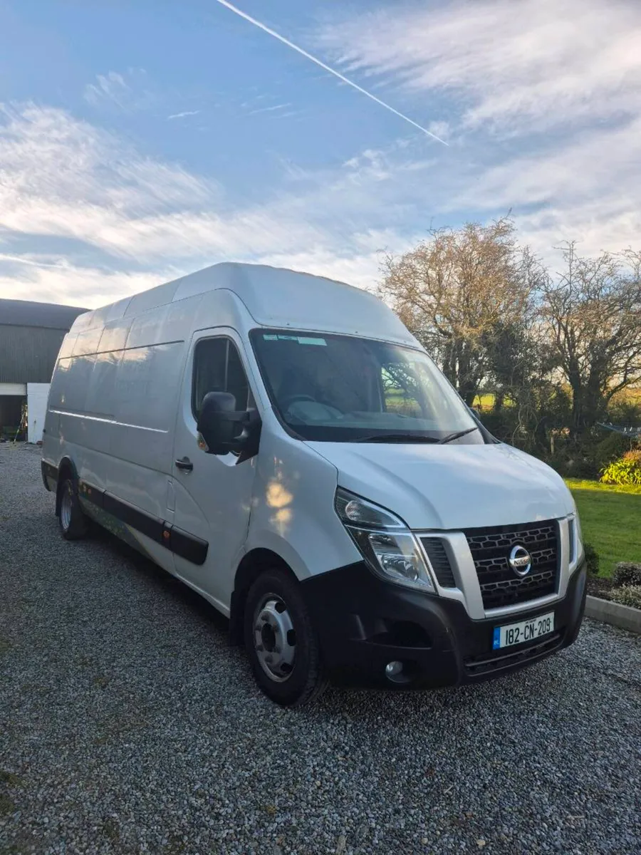 Nissan nv400 twin wheel - Image 1