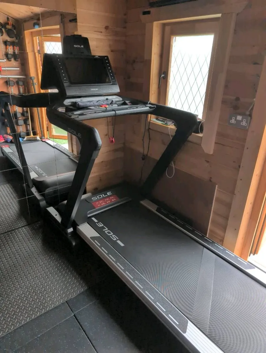 Sole F85 Treadmill - Image 1