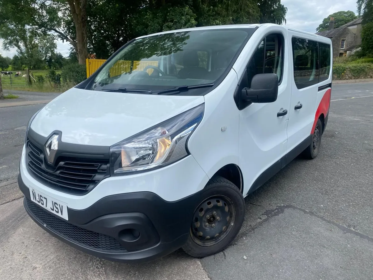 Renault Trafic 2017 - Image 2