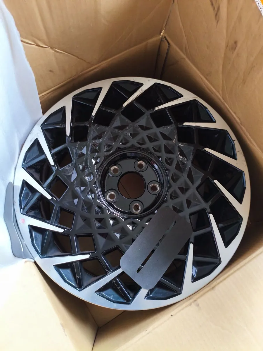 Hyundai Ioniq 5 20" Wheel - Image 1