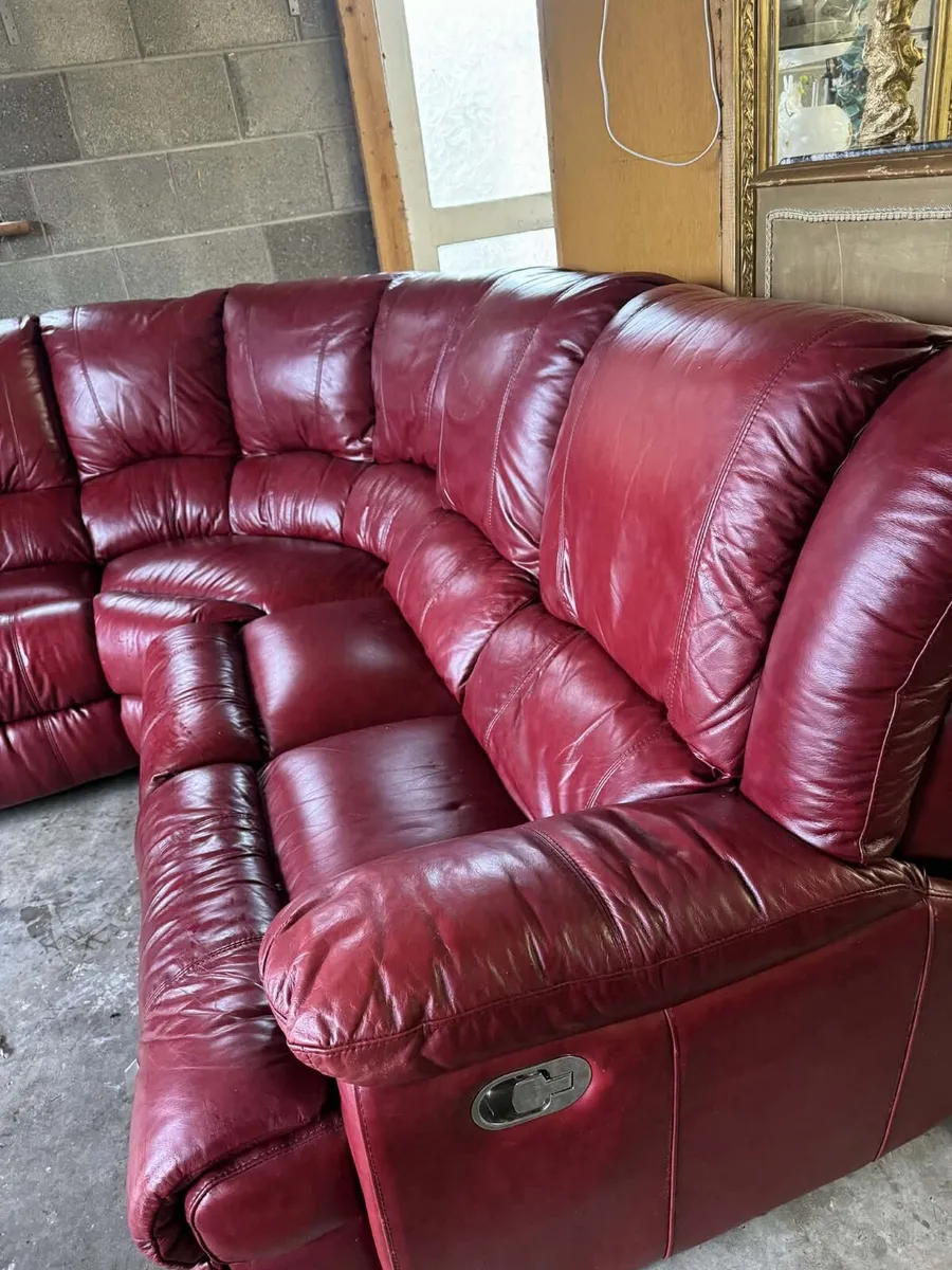 Large leather corner suite recliner - Image 2