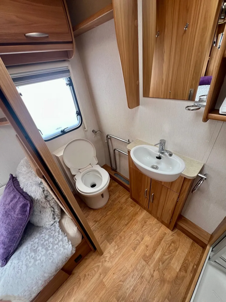 2010 Lunar Clubman SB Caravan - Image 4