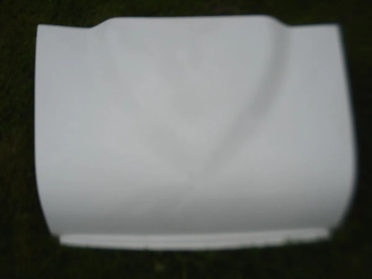 CLASSIC MINI 1959-2000 FIBREGLASS BULGE BONNET. - Image 2