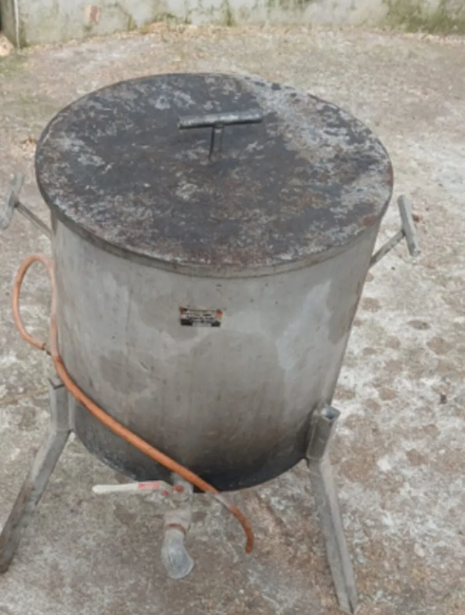 Water heater - Image 2