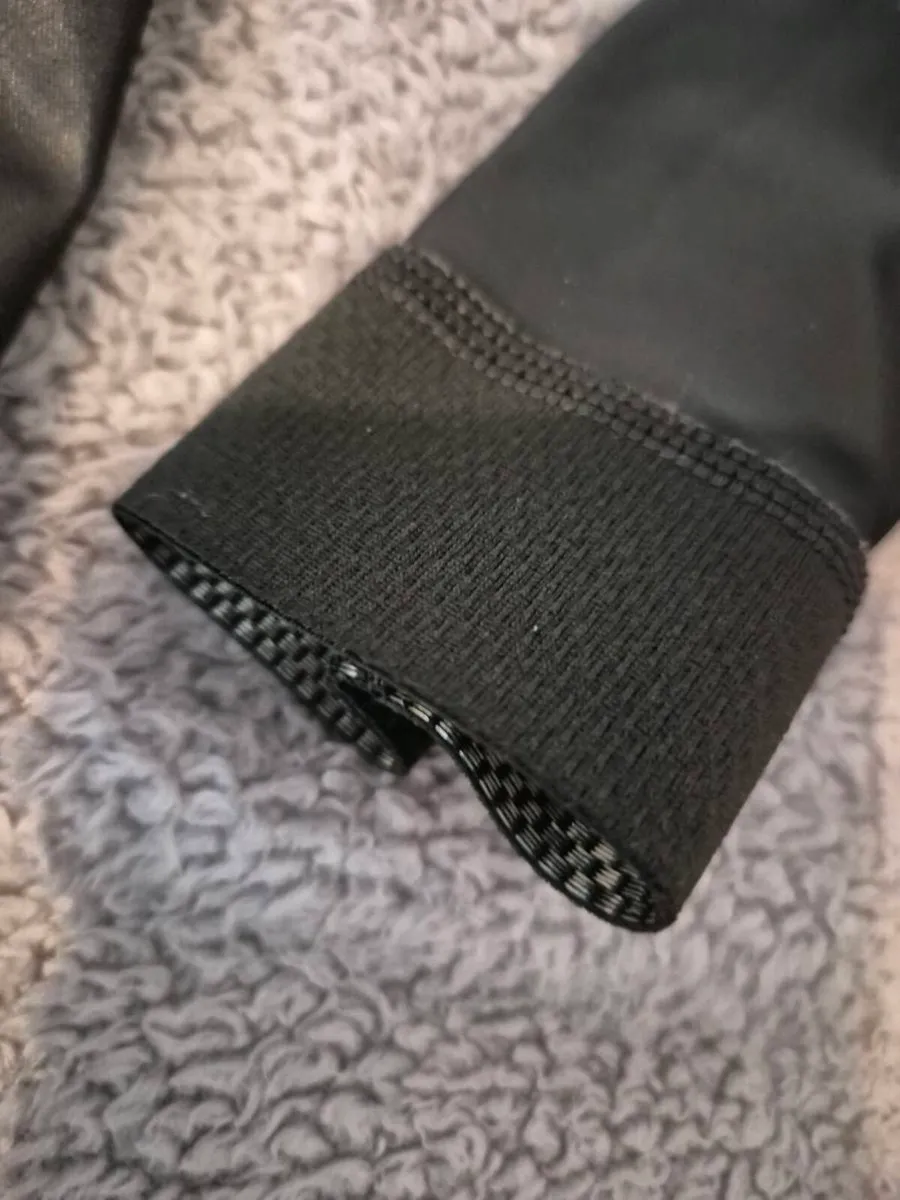 Bioracer Speedconcept skinsuit and aero gloves - Image 4